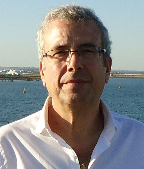 Lee más sobre el artículo JOSÉ ORIHUELA GUERRERO: «Hemos asistido al segundo monográfico sobre la civilización perdida de la Atlántida, esta vez con un enfoque exclusivo y en profundidad. De la mano del experto José Orihuela —filósofo, antropólogo y escritor andaluz— se ha analizado el mito desde una mirada crítica y multidisciplinar, combinando Historia, Antropología y Filosofía. Se ha explorado la delgada línea entre mito y realidad, así como el lugar que ocupa la Atlántida en el imaginario colectivo actual.»